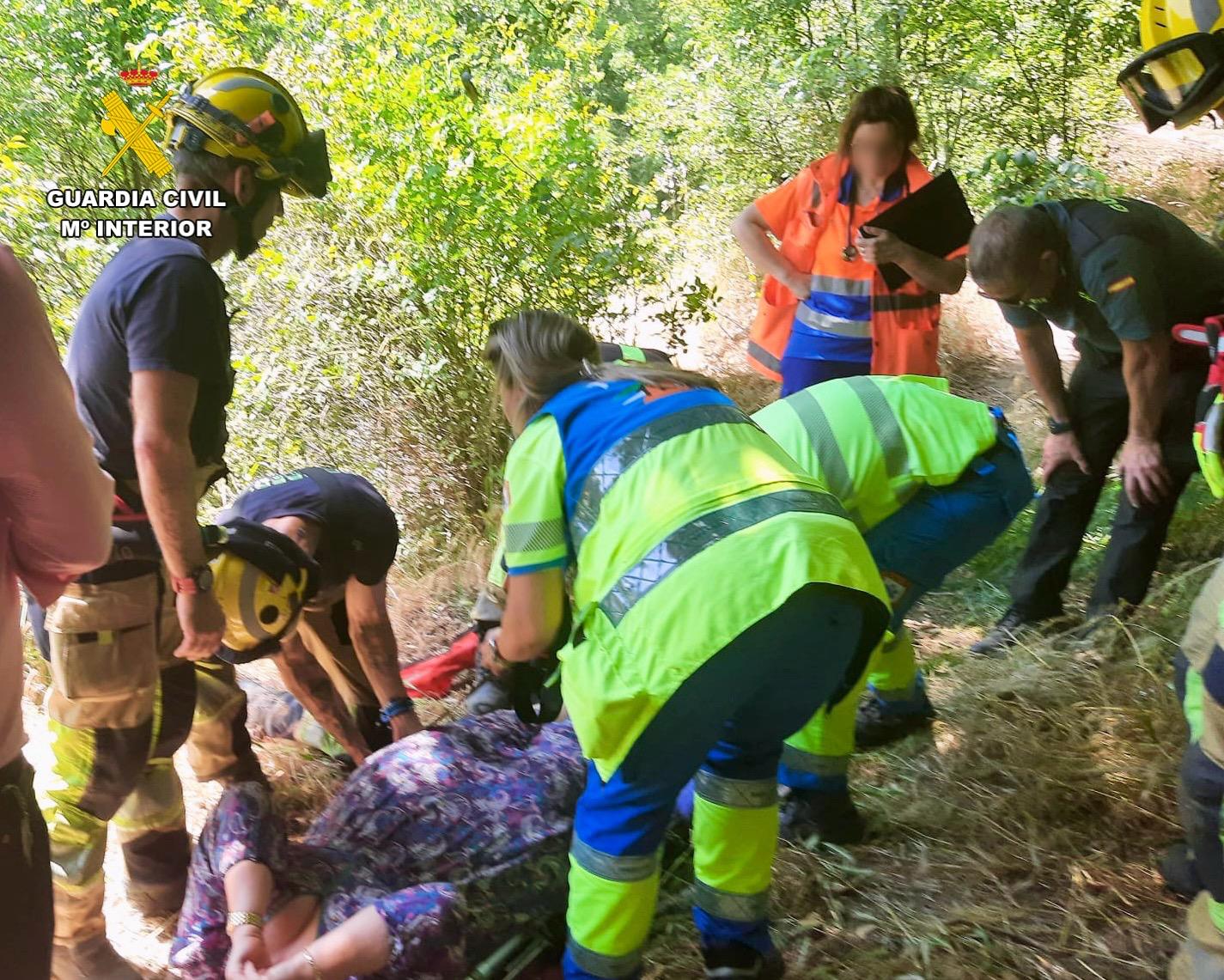Dos senderistas rescatadas tras sendos accidentes en Navaconcejo y en Villanueva de la Vera Dos senderistas rescatadas tras sendos accidentes en Navaconcejo y en Villanueva de la Vera