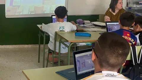 Más de 280 centros extremeños participan en este curso en un programa para favorecer la convivencia y prevenir el acoso Más de 280 centros extremeños participan en este curso en un programa para favorecer la convivencia y prevenir el acoso