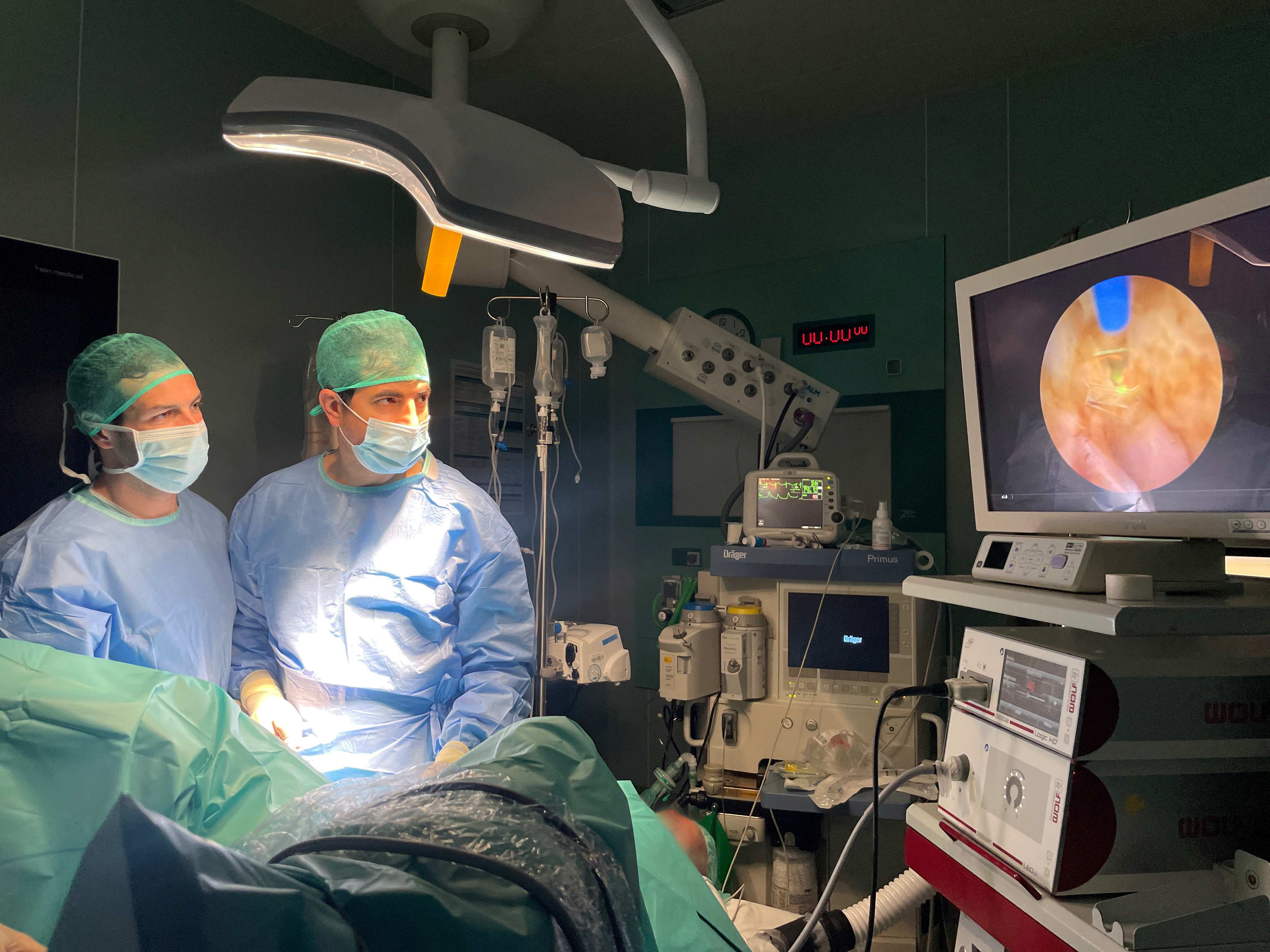 Quirónsalud Infanta Luisa apuesta por la nefrolitotomía percutánea como la mejor opción para eliminar cálculos renales complejos Quirónsalud Infanta Luisa apuesta por la nefrolitotomía percutánea como la mejor opción para eliminar cálculos renales complejos