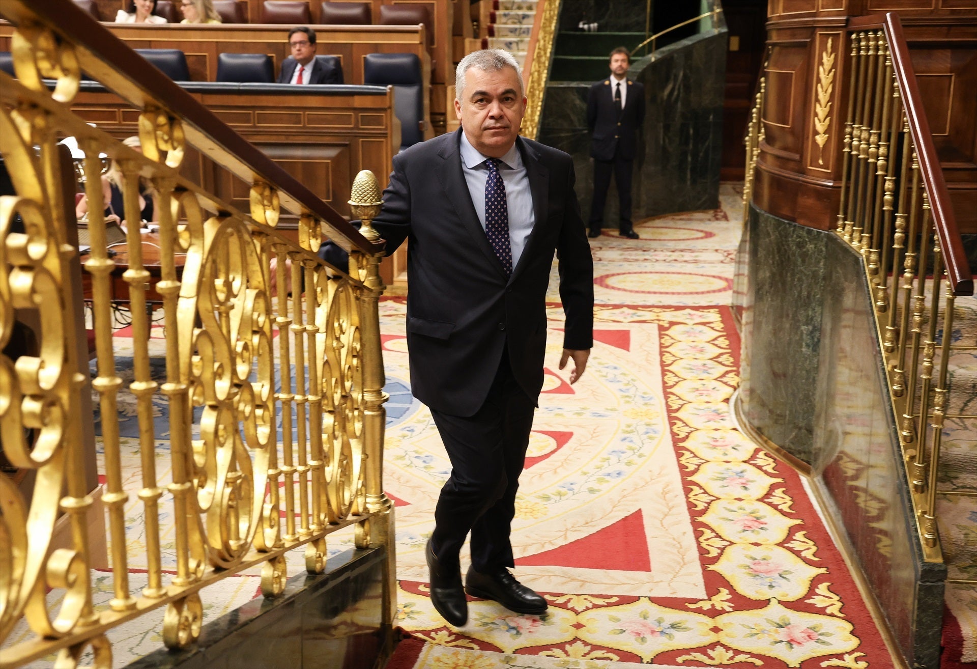 Santos Cerdán cobrará casi 20.000 euros de indemnización tras dejar su acta de diputado Santos Cerdán cobrará casi 20.000 euros de indemnización tras dejar su acta de diputado