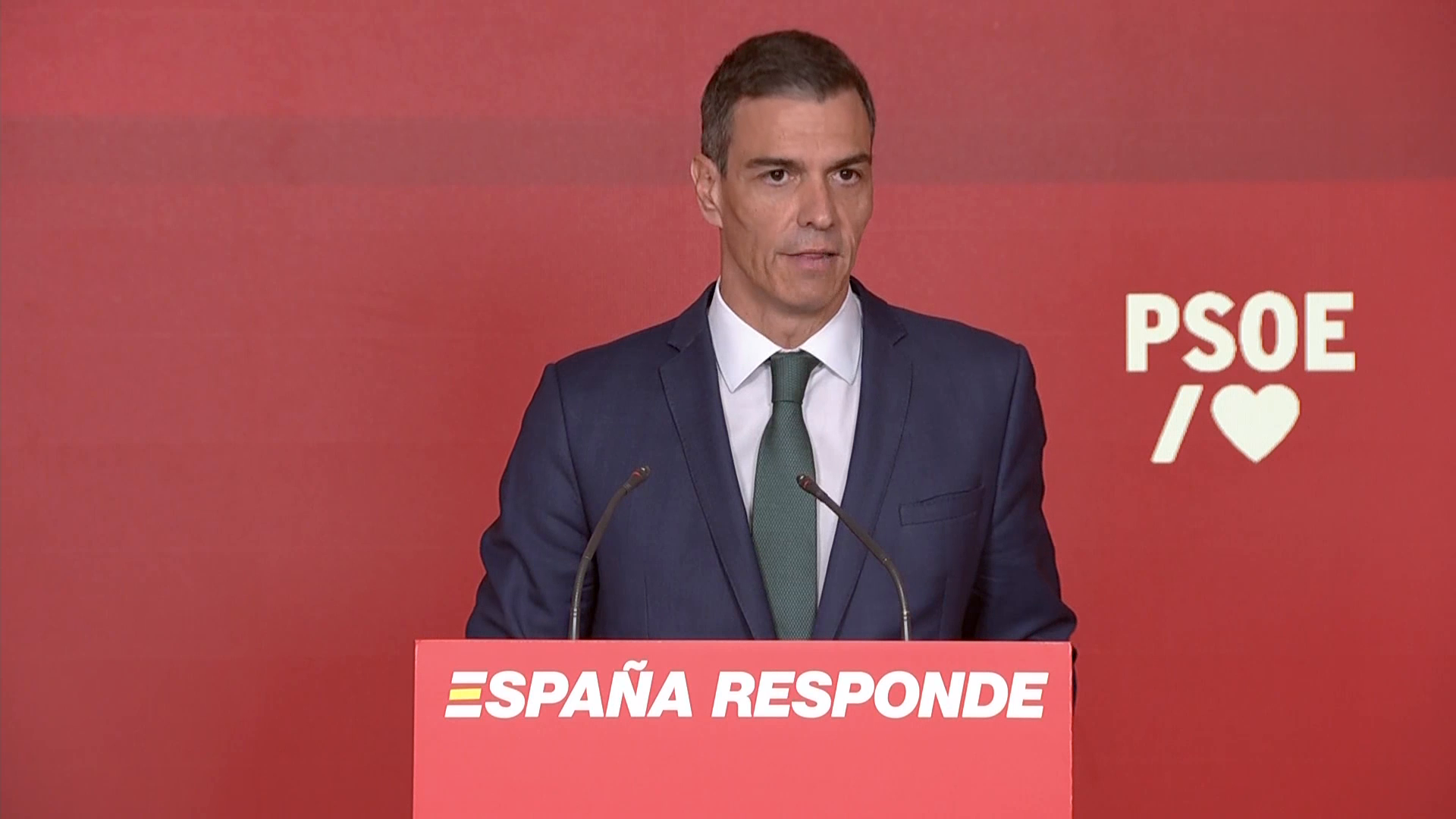 Pedro Sánchez reta a Feijóo y a Abascal a presentar una moción de censura y avisa al PP: "Después del verano se verá quiénes son los delincuentes de verdad" Pedro Sánchez reta a Feijóo y a Abascal a presentar una moción de censura y avisa al PP: "Después del verano se verá quiénes son los delincuentes de verdad"