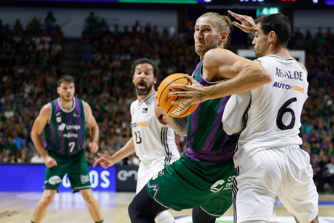 El Unicaja fuerza el cuarto partido ante el Real Madrid El Unicaja fuerza el cuarto partido ante el Real Madrid