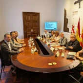 L'alcalde de Barcelona, Jaume Collboni, ajorna les sancions a AirBnB tot i que els alerta que "ningú està per sobre de la llei"