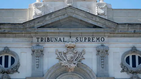 Fachada del edificio del Tribunal Supremo situado en Madrid Fachada del edificio del Tribunal Supremo situado en Madrid