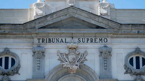 Fachada del edificio del Tribunal Supremo situado en Madrid Fachada del edificio del Tribunal Supremo situado en Madrid