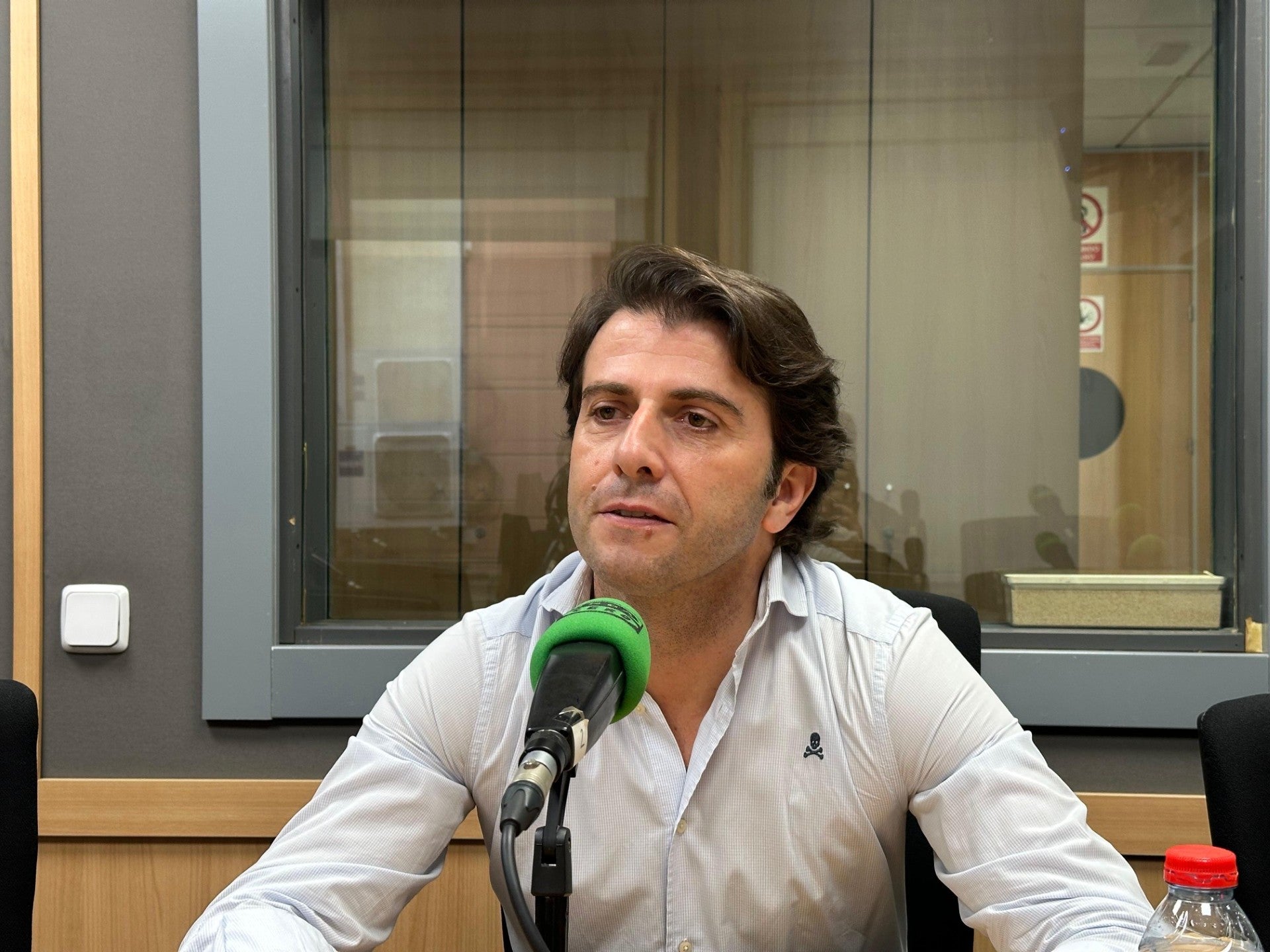 Más de 300 dermatólogos se reúnen en Málaga para abordar el aumento del cáncer de piel y los avances en inteligencia artificial médica — Más de uno cover