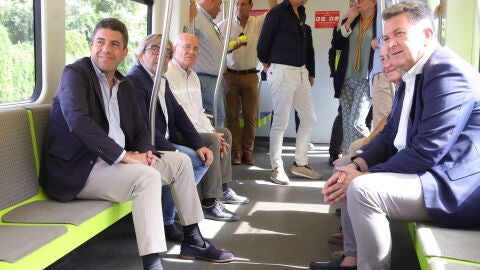 Maz&oacute;n en un vag&oacute;n de Metro de la linea 1 en pruebas