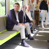 Mazón en un vagón de Metro de la linea 1 en pruebas