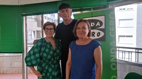 O artista da luz francés, Patrice Warrener, xa está en Pontevedra para a intervención sobre a Peregrina Tempo de desconto para o inicio da Bienal e recibimos en Onda Cero, grazas á xestión da nosa colaboradora Ana Santos, ao artista francés Patrice Warrener.