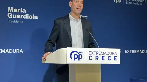 El PP de Extremadura ve a Gallardo "desaparecido" e "incapaz" de reivindicar la "decencia" frente al "sanchismo" El PP de Extremadura ve a Gallardo "desaparecido" e "incapaz" de reivindicar la "decencia" frente al "sanchismo"
