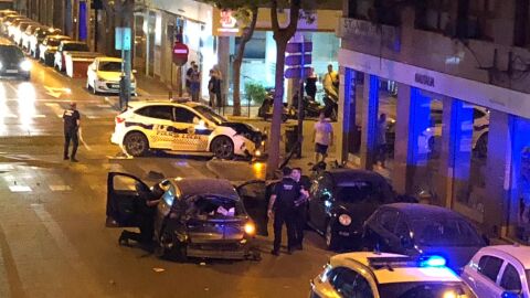 Accidente de circulación ocurrido en Elche con un vehículo de la Policía Local implicado.