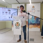 El concejal de Salud y Servicios Sociales, Toni Marín, ha presentado el Campamento Digital. El concejal de Salud y Servicios Sociales, Toni Marín, ha presentado el Campamento Digital.