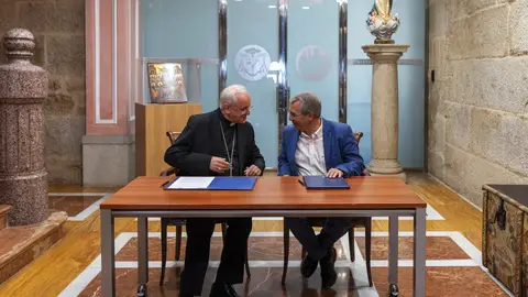 A Deputación de Ourense o Bispado asinan un convenio para arranxos en igrexas A Deputación de Ourense o Bispado asinan un convenio para arranxos en igrexas