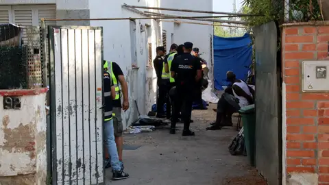 Operació policial contra el top manta Operació policial contra el top manta