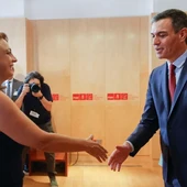 Cristina Valido, dipùtada de Coalición Canaria en el Congreso y Pedro Sánchez, presidente del Gobierno de España Cristina Valido, dipùtada de Coalición Canaria en el Congreso y Pedro Sánchez, presidente del Gobierno de España