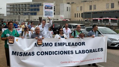 Protesta personal laboral Hospita de la Ribera