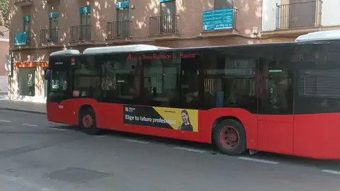 Los trabajadores de los autobuses urbanos de Alcalá de Henares alertan sobre el actual deterioro de la flota de vehículos Autobús urbano de Alcalá de Henares