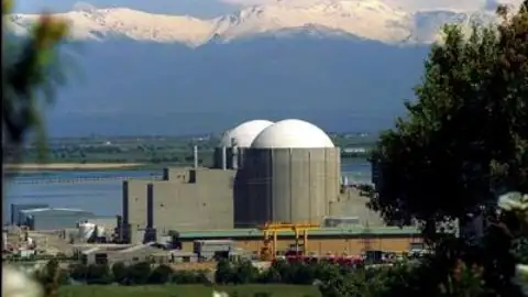 Navalmoral abre el plazo para trabajar en la recarga de la central nuclear de Almaraz Navalmoral abre el plazo para trabajar en la recarga de la central nuclear de Almaraz