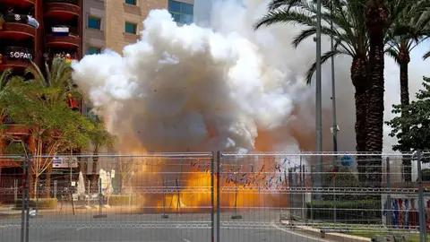 Mascletá en Luceros. Foto: Som de Foc Mascletá en Luceros. Foto: Som de Foc