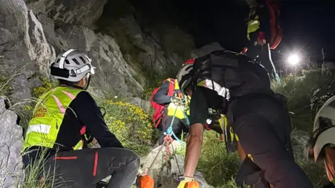 Localizan el cuerpo de un senderista holandés desaparecido ayer en Picos de Europa Localizan el cuerpo de un senderista holandés desaparecido ayer en Picos de Europa