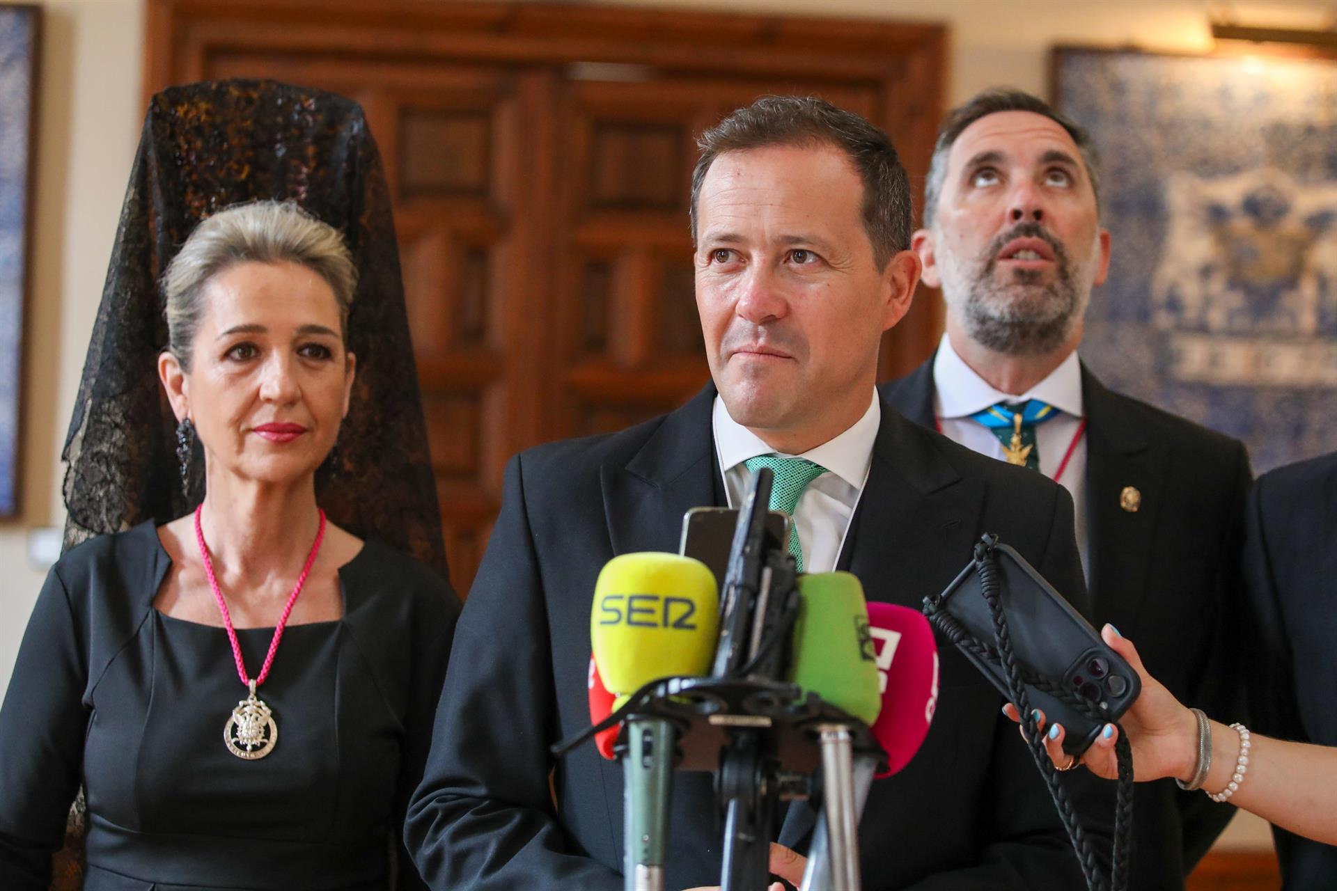 El alcalde de Toledo agradece a quienes contribuyen al día grande de la ciudad El alcalde de Toledo agradece a quienes contribuyen al día grande de la ciudad