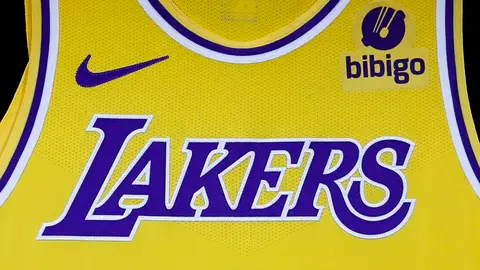 La familia Buss vende los Lakers por 10.000 millones de dólares a Mark Walter La familia Buss vende los Lakers por 10.000 millones de dólares a Mark Walter