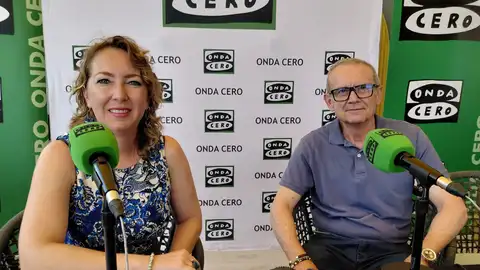 La periodista de Onda Cero Elka Dimitrova junto al presidente de la Asociación Hotelera de Palmanova-Magaluf, Mauricio Carballeda La periodista de Onda Cero Elka Dimitrova junto al presidente de la Asociación Hotelera de Palmanova-Magaluf, Mauricio Carballeda
