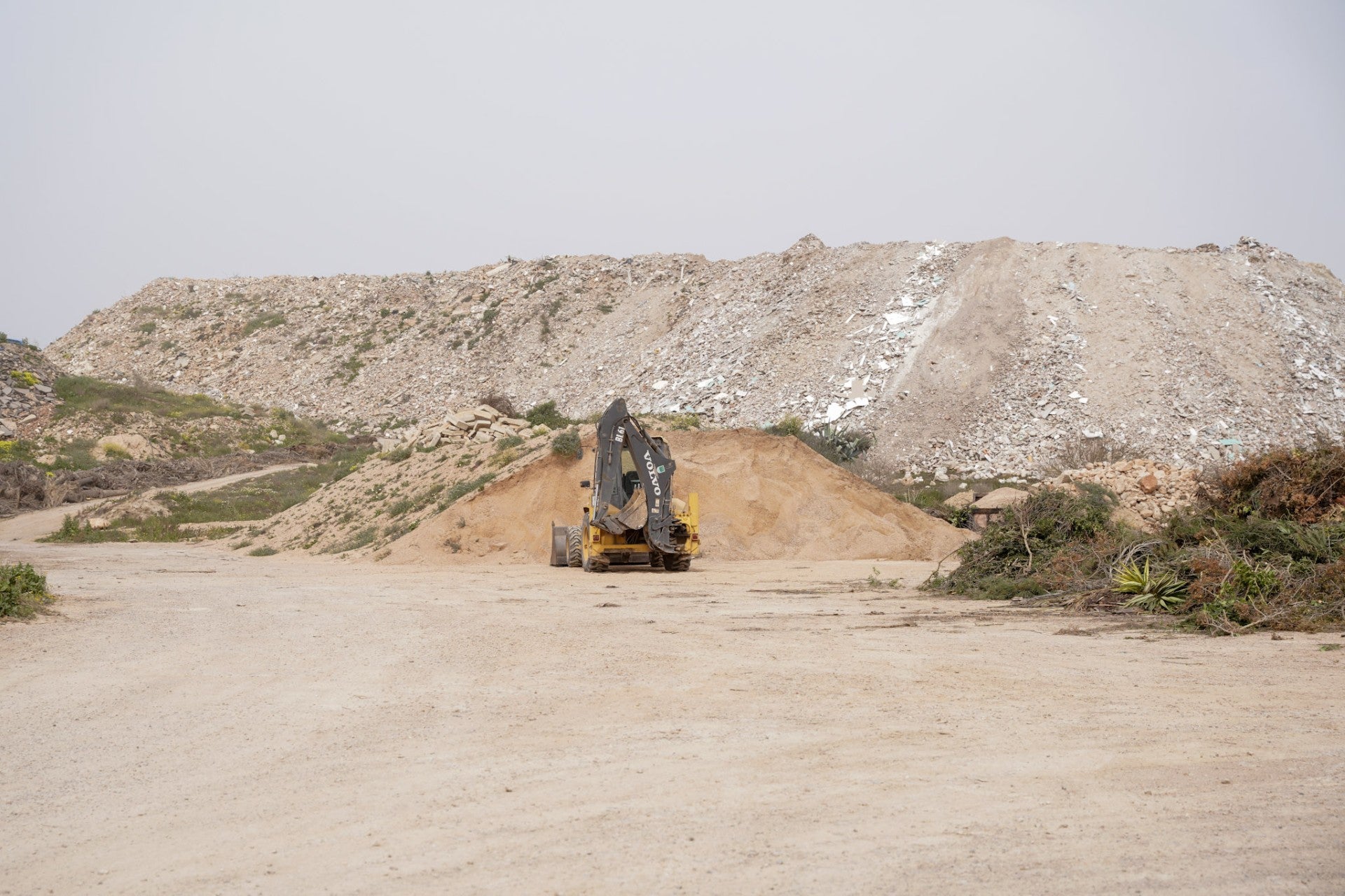 Formentera asume una multa de 500.000 euros del Govern por la gestión irregular de residuos en el vertedero de Es Cap Formentera asume una multa de 500.000 euros del Govern por la gestión irregular de residuos en el vertedero de Es Cap
