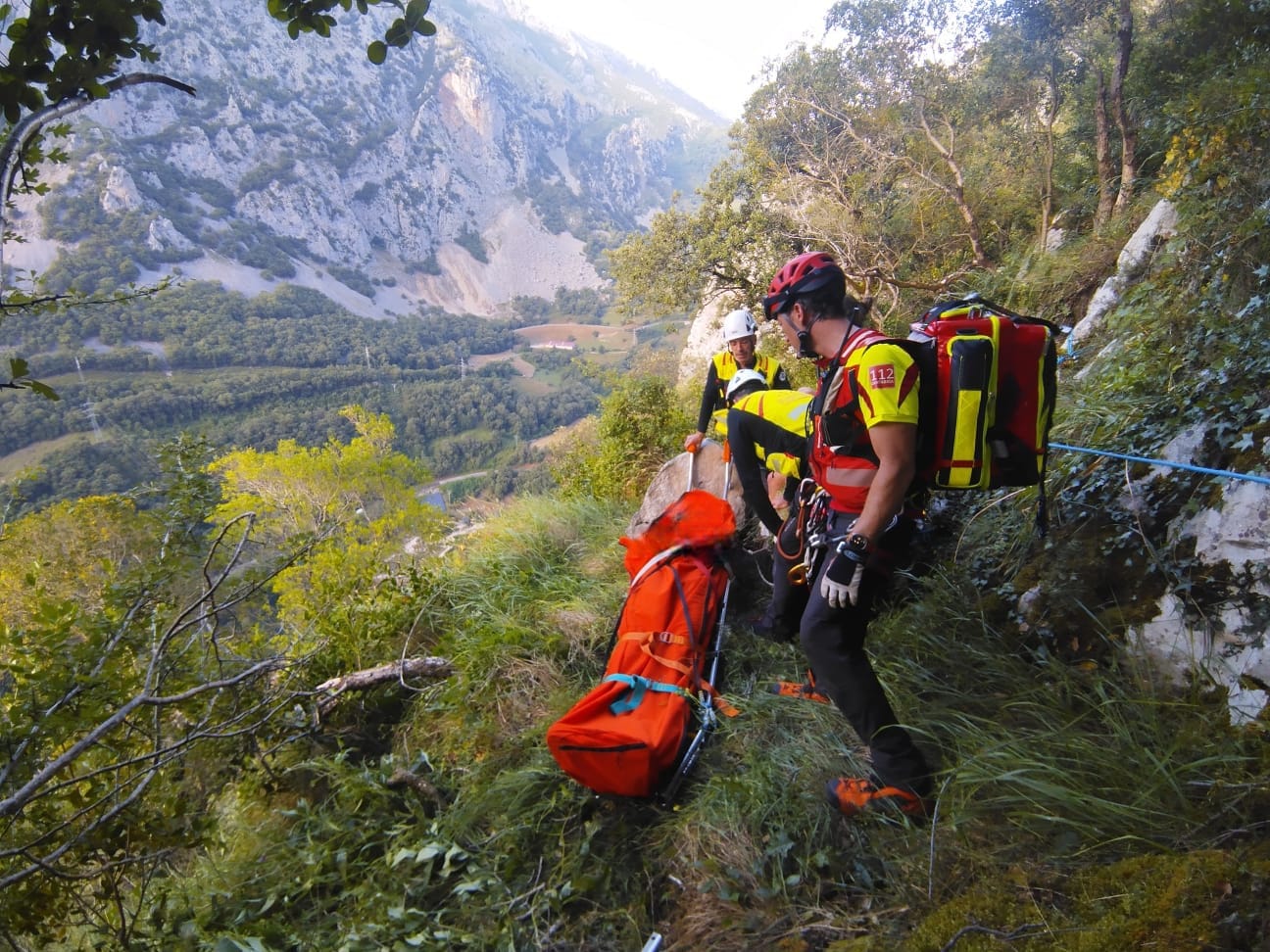 Herido grave un escalador alemán tras sufrir un accidente en una de las vías de escape de la ferrata de La Hermida Herido grave un escalador alemán tras sufrir un accidente en una de las vías de escape de la ferrata de La Hermida