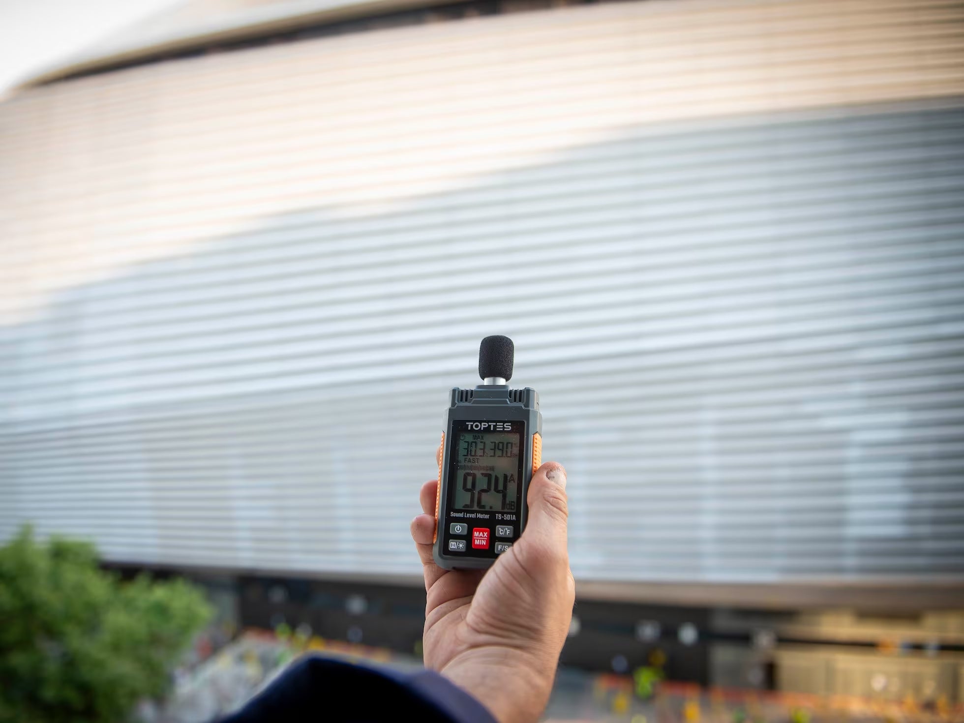 Los vecinos de San Blas-Canillejas tendrán que pagar de sus bolsillos medidores acústicos Los vecinos de San Blas-Canillejas tendrán que pagar de sus bolsillos medidores acústicos