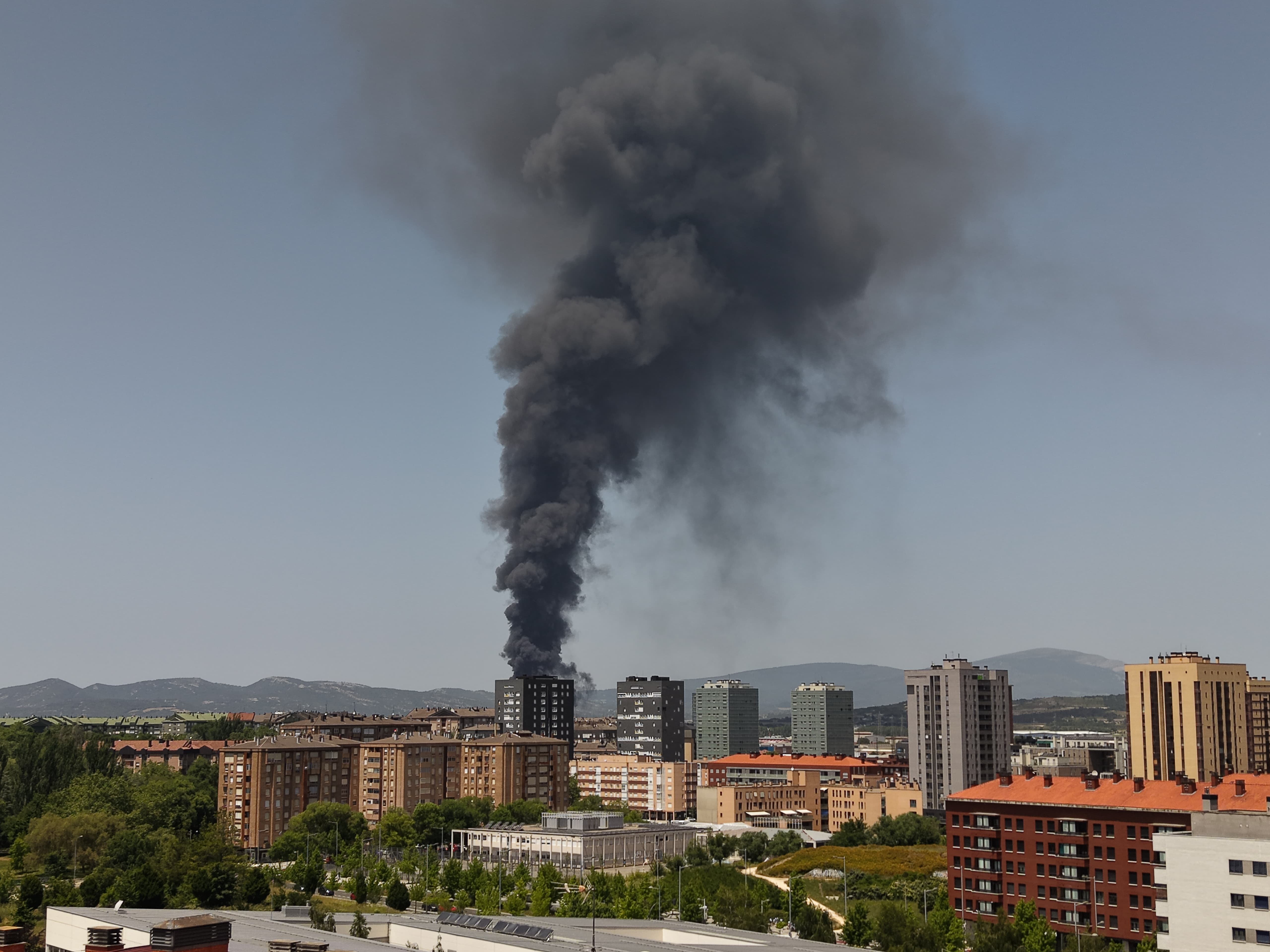 Incendio en la fábrica de LEA en Vitoria, la empresa más antigua de Euskadi Incendio en la fábrica de LEA en Vitoria, la empresa más antigua de Euskadi