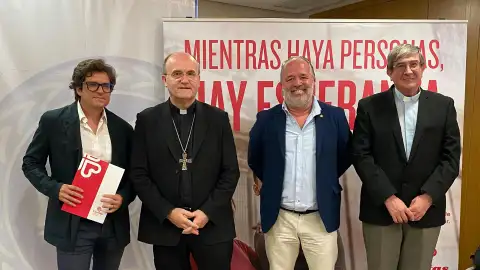 Los asistentes a la rueda de prensa Los asistentes a la rueda de prensa
