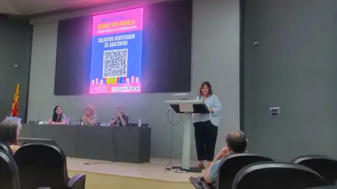 Instante de la apertura de la jornada ‘Cuidar con orgullo’ del Hospital General Universitario de Elche. Instante de la apertura de la jornada ‘Cuidar con orgullo’ del Hospital General Universitario de Elche.