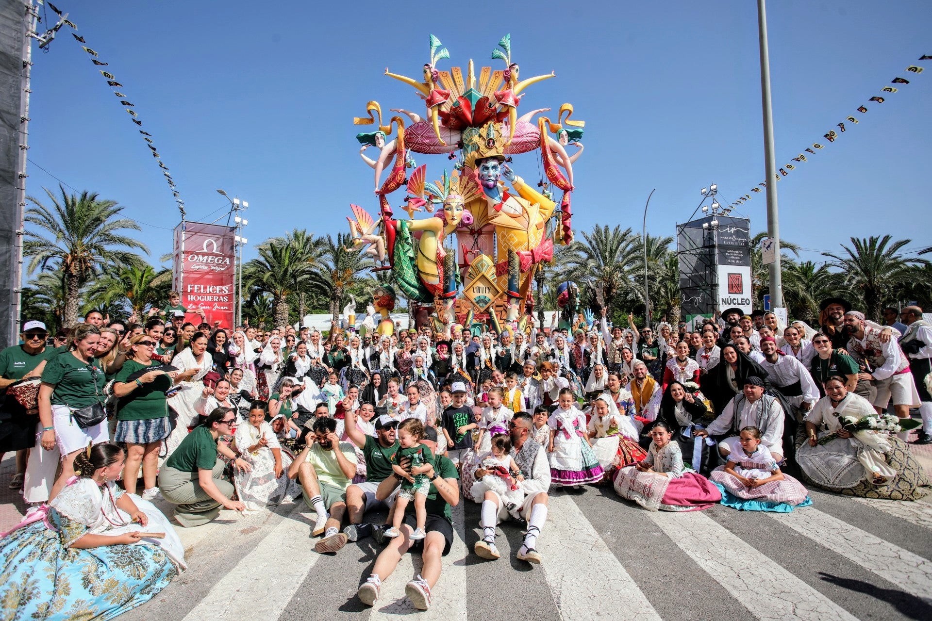 Baver-Els Antigons gana el primer premio de la categoría especial de este año Baver-Els Antigons gana el primer premio de la categoría especial de este año