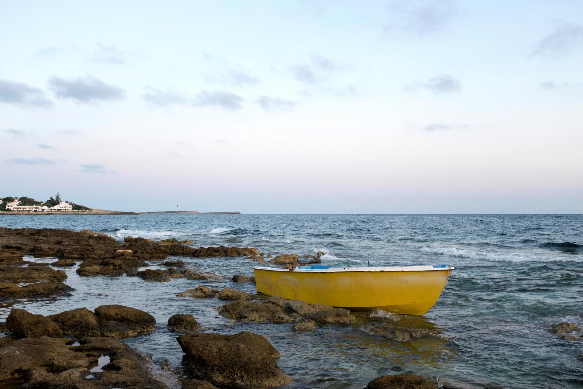 Un avión de Frontex busca a los 18 migrantes desaparecidos en una patera a la deriva en el sur de Cabrera Un avión de Frontex busca a los 18 migrantes desaparecidos en una patera a la deriva en el sur de Cabrera