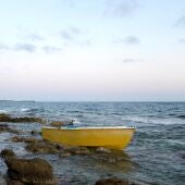 Una patera, tras llegar a las costas de Baleares. 