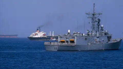 El barco asesor del comandante francés Bory en misión de observación de los movimientos de petroleros y buques de guerra en el estrecho de Ormuz El barco asesor del comandante francés Bory en misión de observación de los movimientos de petroleros y buques de guerra en el estrecho de Ormuz