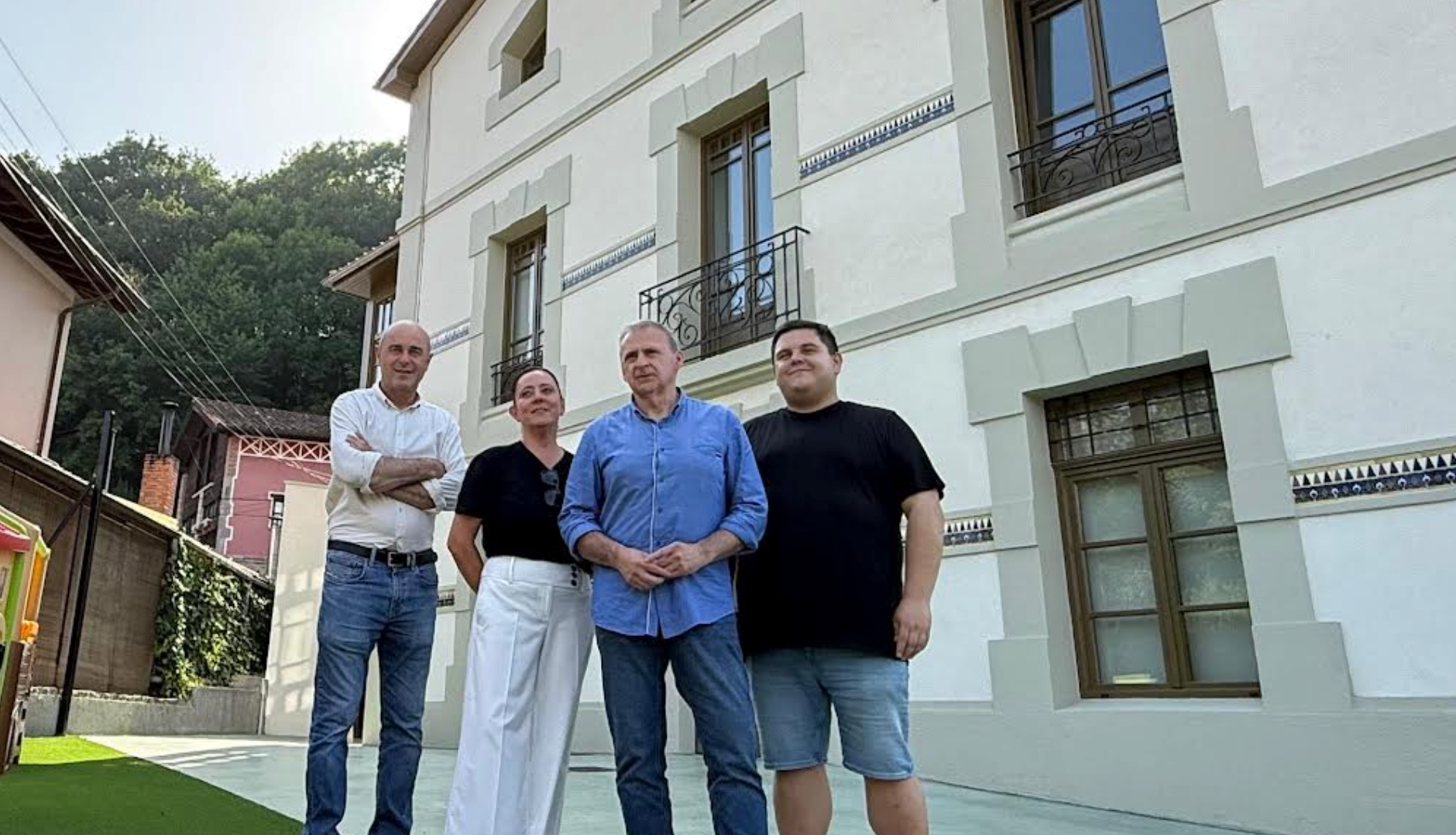 El Concejo de Parres estrena la nueva escuelina de Arriondas este miércoles El Concejo de Parres estrena la nueva escuelina de Arriondas este miércoles