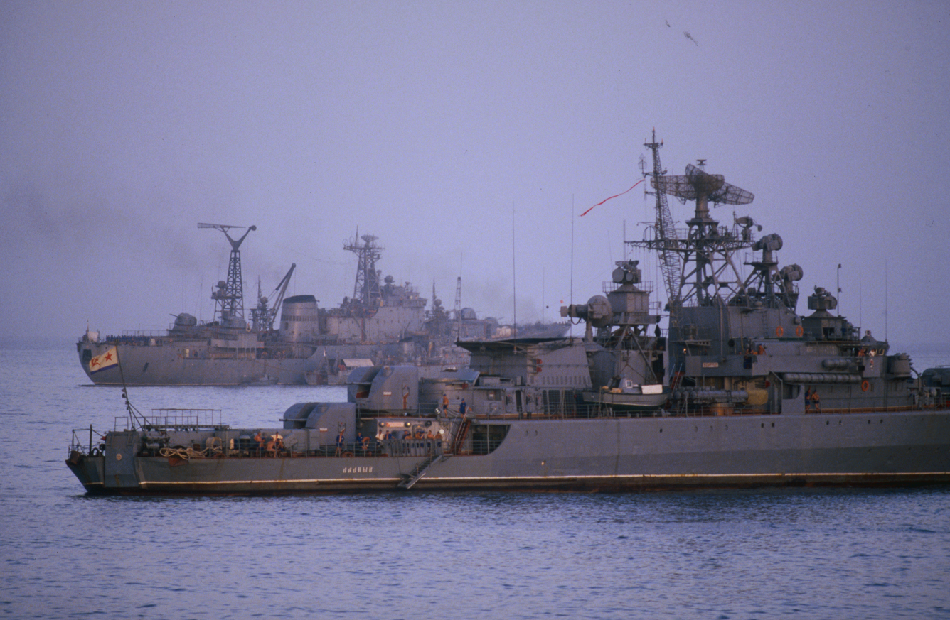 Qué pasaría si Irán cerrase el estrecho de Ormuz: así podría afectar a España y Europa Qué pasaría si Irán cerrase el estrecho de Ormuz: así podría afectar a España y Europa