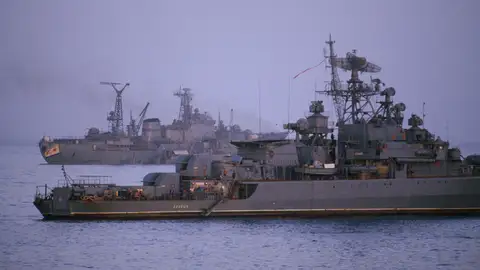 El barco de asesoramiento francés Commandant Bory en misión de observación de los movimientos de petroleros y barcos de guerra en el estrecho de Ormuz. El barco de asesoramiento francés Commandant Bory en misión de observación de los movimientos de petroleros y barcos de guerra en el estrecho de Ormuz.