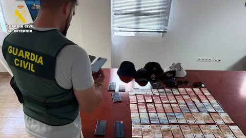 Cuatro detenidos en una operación conjunta de Guardia Civil y Policía Local de Vinaròs Cuatro detenidos en una operación conjunta de Guardia Civil y Policía Local de Vinaròs