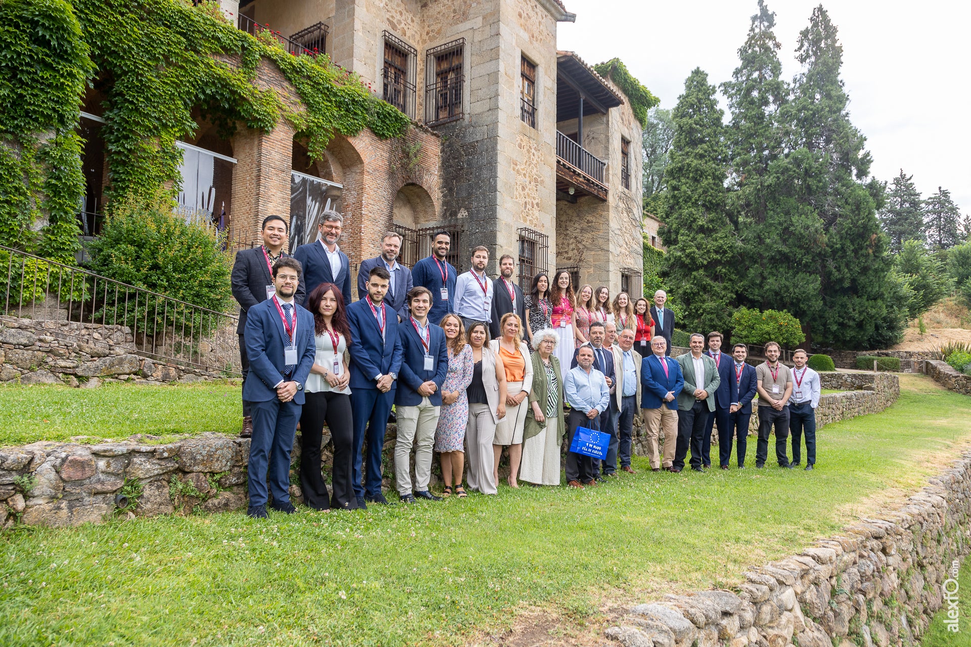 Extremadura reivindica la cohesión europea como base sobre la que Europa puede construir su competitividad y su soberanía Extremadura reivindica la cohesión europea como base sobre la que Europa puede construir su competitividad y su soberanía