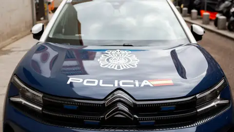 U vehículo de la Policía Nacional en las calles de Madrid U vehículo de la Policía Nacional en las calles de Madrid