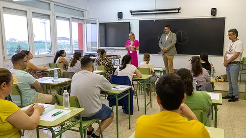Momento de la oposición de acceso al cuerpo de maestros en la especialidad de Infantil de Cantabria Momento de la oposición de acceso al cuerpo de maestros en la especialidad de Infantil de Cantabria