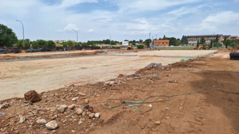 Parcela en obras situada en la Avenida de los Pasionistas de Alcal&aacute; de Henares