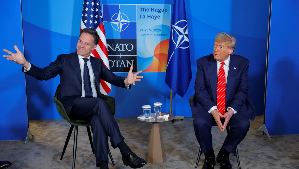 El secretario general de la OTAN, Mark Rutte, y el presidente de EEUU, Donald Trump, en la reunión previa / REUTERS/Brian Snyder El secretario general de la OTAN, Mark Rutte, y el presidente de EEUU, Donald Trump, en la reunión previa / REUTERS/Brian Snyder