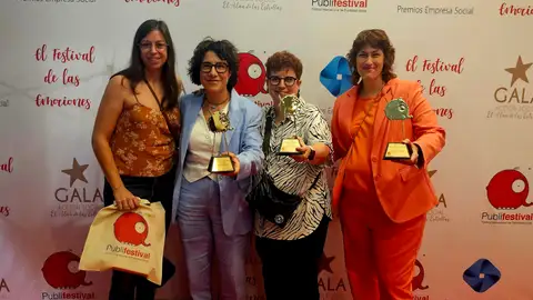 Rosa Llorca recoge el premio a Mejor Ejecución en Branded Content en el Publifestival 2025 Rosa Llorca recoge el premio a Mejor Ejecución en Branded Content en el Publifestival 2025