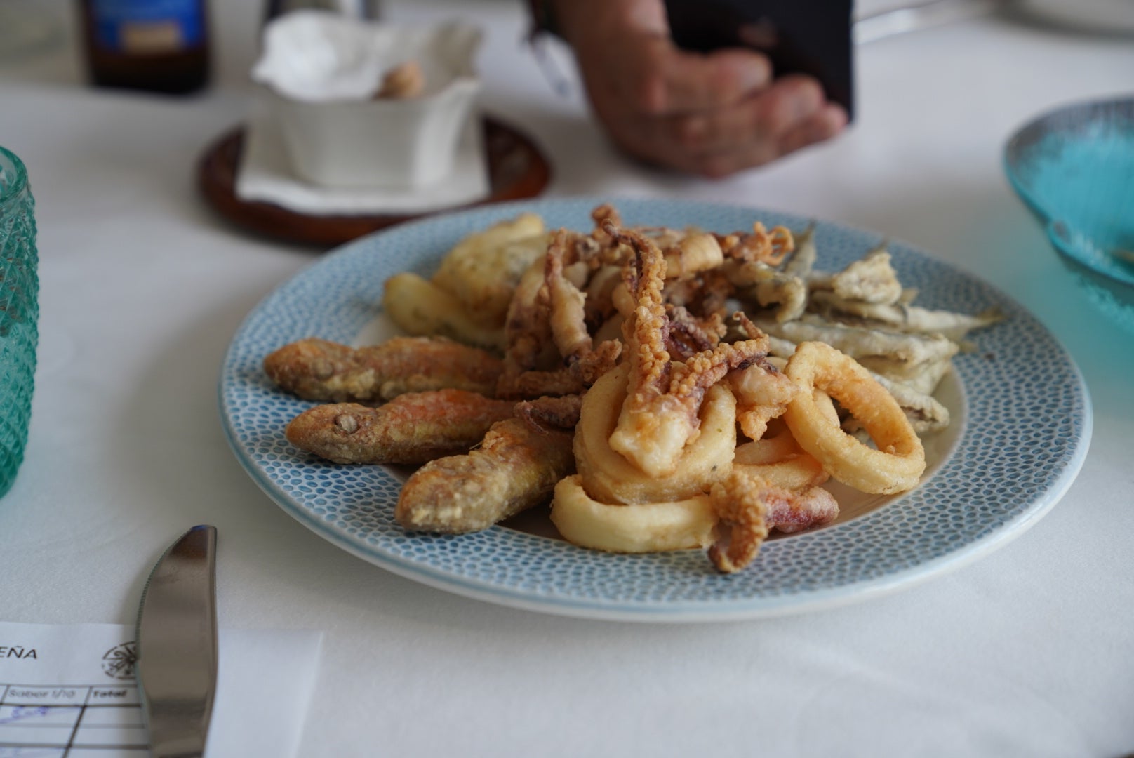 La Plata Casa Matilde, de Benajarafe, prepara la mejor fritura malagueña de toda la provincia La Plata Casa Matilde, de Benajarafe, prepara la mejor fritura malagueña de toda la provincia