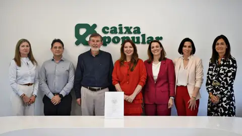 Caixa Popular obté el Distintiu IGE en Bon Govern i consolida el seu model cooperatiu Caixa Popular obté el Distintiu IGE en Bon Govern i consolida el seu model cooperatiu