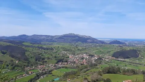 Sol en el municipio de Liérganes en Cantabria Sol en el municipio de Liérganes en Cantabria